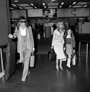 00060 Prints: Rod Stewart and Britt Ekland Print, April 1975