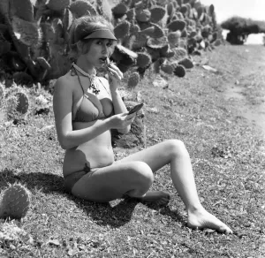 Model in Bikini on African Beach Print, April 1975 (00068)