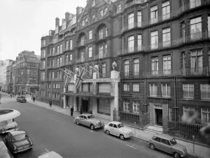 00069 Prints: Claridges Hotel Print, Central London Circa 1960