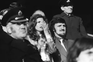 00074 Prints: Jimmy Hill and Raquel Welch 1972 Print