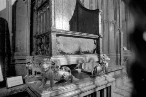 00076 Prints: London Print: Westminster Abbey Stone of Scone Reinstatement