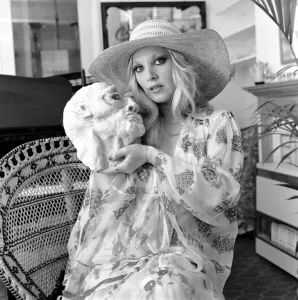 00076 Prints: Lynsey De Paul May 1974 Print
