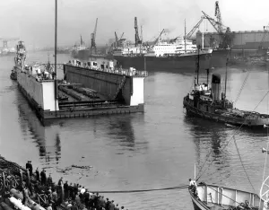 00081 Prints: 400 Foot Floating Dock Print - Nigerian Port Authority 1961