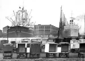 00081 Prints: 1961 London Dock Strike Print (00081)