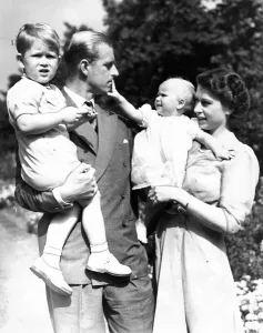 00083 Prints: Queen Elizabeth II Family Print Circa 1951