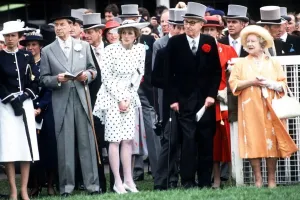 00084 Prints: Royal Family at Epsom Derby Day Print 1986