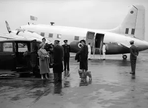00090 Prints: The Queen Mother Returns to London in RAF Aircraft Print