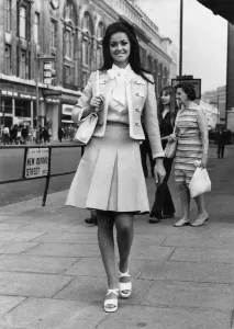 00091 Prints: Jennifer McAdam Print: Oxford Street, London 1972