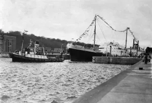 00092 Prints: Manchester Ship Canal Print: Eastham Oil Dock Opening