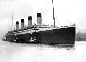 00094 Prints: Print of the Olympic ship proceeding up the River Tyne