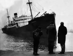 00094 Prints: Still High and Dry Print - South Shields Aground