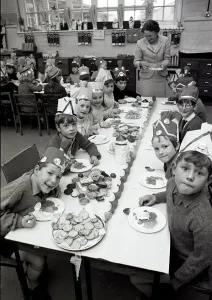 00098 Prints: Coton End Infants Christmas Party Print, Warwick 1970