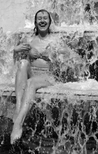 00099 Prints: Jean Bentley, Hammersmith 1953 Print: Heatwave Relief