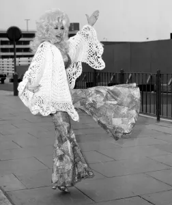 Dolly Parton Print - London Airport 1976