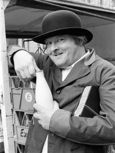 Benny Hill as Ernie Print - December 1971