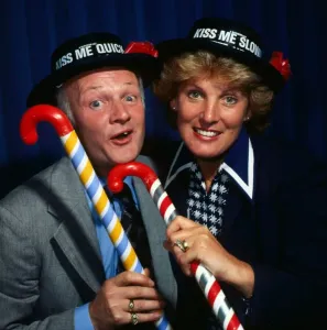 Entertainment News Archives Prints: John Inman with Moira Anderson July 1980