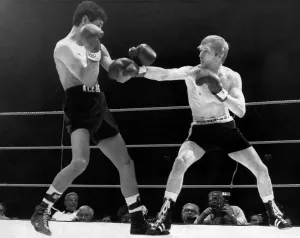 Jim Watt vs Alexis Arguello Print 1981 Wembley