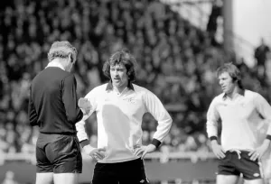 Fulham v Chelsea 1976/77 Division Two Football Print