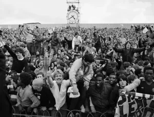 Arsenal v Aston Villa League Match Print, 2nd May 1981