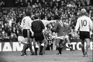 George Best Prints: George Best Action Print, Manchester United v Fulham 1971