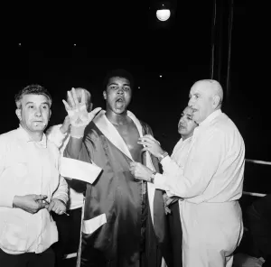 Cassius Clay vs Henry Cooper at Wembley Stadium 1963 Print