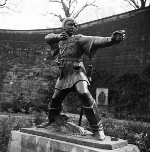 Robin Hood Statue, Castle Place, Nottingham - 1966 Print