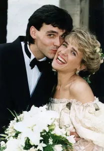 Entertainment News Archives Prints: Carol Smillie and Alex Knight wedding 1991