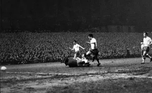 Newcastle United 2-1 Real Zaragoza, Inter-Cities Fairs Cup Print
