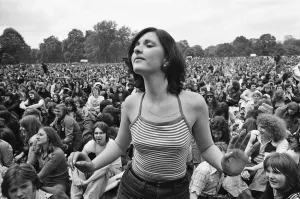 Don McLean in Concert at London Hyde Park Print 1975