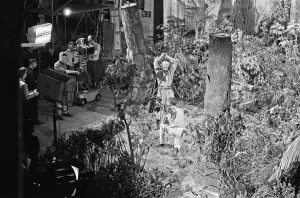 Prints of The Saracen (Valentino Musetti) and Ian (William Russell) during filming the Dr Who story The Crusades at the BBC studios in Ealing. 16th February 1965 1200to1299 Prints: The Saracen and Ian Print, BBC Studios Ealing 1965