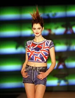 Images Dated 20th February 1998: MODEL HONOUR FRASER LAUNCHES BRITISH FASHION WEEK WITH BODY MAKE UP OF UNION JACK PIC