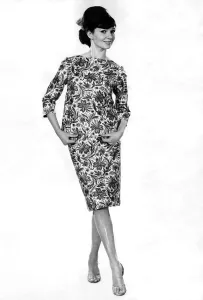 Model Merriel Weston wearing a floral patterned top and matching skirt. May 1964 P007544 Model Merriel Weston wearing a floral patterned top and matching skirt. May 1964 P007544