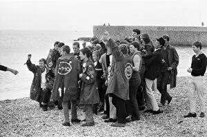 Images Dated 27th August 1979: Mods, Brighton Beach, East Sussex, Monday 27th August 1979