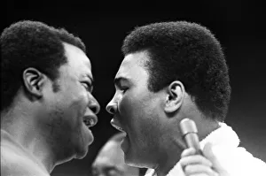 Muhammad Ali with trainer Drew bandhani (left) in his training camp ahead of his first Muhammad Ali with trainer Drew bandhani (left) in his training camp ahead of his first