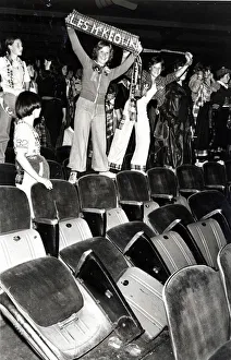 Music - Pop - Bay City Rollers - Loyal fans cheer the band behind some of the broken Music - Pop - Bay City Rollers - Loyal fans cheer the band behind some of the broken