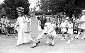 Images Dated 27th May 1971: Newly-crowned May King and Queen, 10-year-old Nicholas Moore and Patrica Sheaf, aged 11