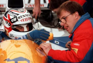 NIGEL MANSELL, RACING CAR DRIVER,IN CAR WEARING CRASH HELMET AT SILVERSTONE - 1991 NIGEL MANSELL, RACING CAR DRIVER,IN CAR WEARING CRASH HELMET AT SILVERSTONE - 1991