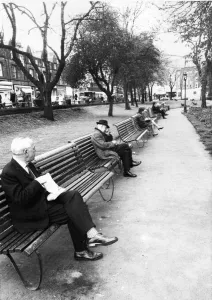 Office workers enjoy their lunch hour out in the fresh air Office workers enjoy their lunch hour out in the fresh air