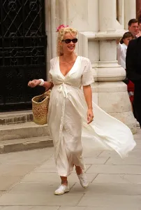Paula Yates TV presenter at the High Court today where her divorce proceedings continue Paula Yates TV presenter at the High Court today where her divorce proceedings continue