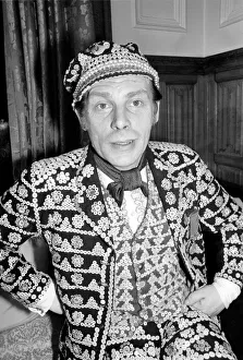 Pearly King George Major. April 1975 75-2253 Pearly King George Major. April 1975 75-2253