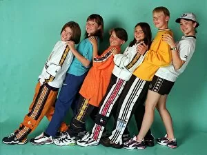Images Dated 7th August 1997: PIC SHOWS SCHOOL KIDS FASHION SHOOT