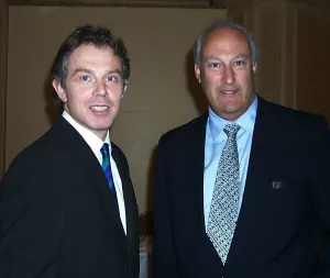 PM Tony Blair & Sir Victor Blank Chairman of the board Mirror Group Newspapers PM Tony Blair & Sir Victor Blank Chairman of the board Mirror Group Newspapers
