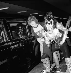 The Pop Group Kiss at Heathrow Airport September 1980 smkiss The Pop Group Kiss at Heathrow Airport September 1980 smkiss