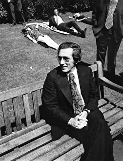 Popular American singer Andy Williams enjoys the London sunshine in the Embankment Popular American singer Andy Williams enjoys the London sunshine in the Embankment