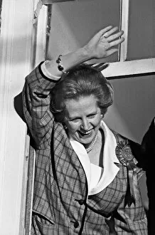 Images Dated 12th June 1987: Prime Minister Margaret Thatcher, celebrate winning a third term in government for