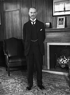 Prime Minister Neville Chamberlain seen here in Downing Street. 20th January 1940 Prime Minister Neville Chamberlain seen here in Downing Street. 20th January 1940