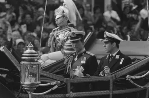 Prince Charles accompanied by his brother Prince Andrew in their open topped carriage en Prince Charles accompanied by his brother Prince Andrew in their open topped carriage en