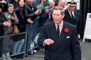 Images Dated 14th November 1997: Prince Charles, November 1997. At tower pier near tower bridge