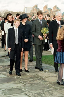 Images Dated 19th November 1997: Prince Harry Prince William Zara Phillips attend Queens golden wedding anniversary