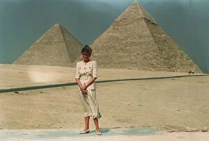 Images Dated 12th May 1992: Prince and Princess of Wales Official Visit Overseas to Egypt